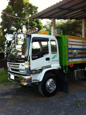 ร้าน VSK Autopart เซียงกงบางนาซอย 2 ขายของแต่งรถบรรทุกนำเข้าจากญี่ปุ่น