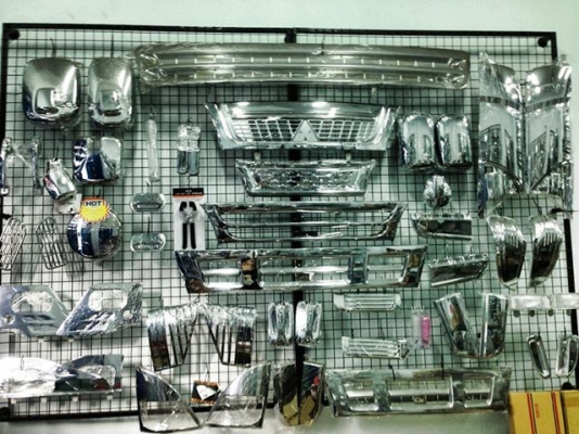 ร้าน VSK Autopart เซียงกงบางนาซอย 2 ขายของแต่งรถบรรทุกนำเข้าจากญี่ปุ่น