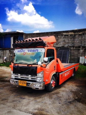 ร้าน VSK Autopart เซียงกงบางนาซอย 2 ขายของแต่งรถบรรทุกนำเข้าจากญี่ปุ่น