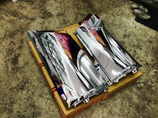 ร้าน VSK Autopart เซียงกงบางนาซอย 2 ขายของแต่งรถบรรทุกนำเข้าจากญี่ปุ่น