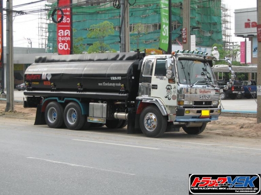 ร้าน VSK Autopart เซียงกงบางนาซอย 2 ขายของแต่งรถบรรทุกนำเข้าจากญี่ปุ่น