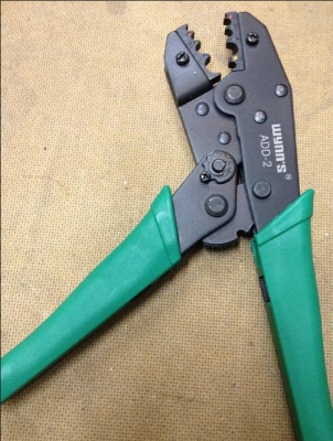 คีมย้ำหางปลา 10L WYNN's