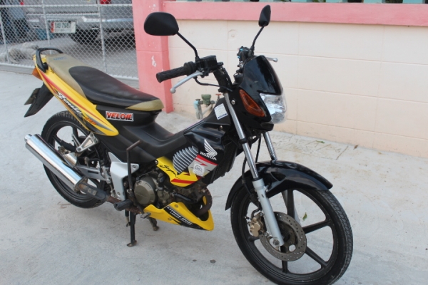 SONIC125 ทะเบียนโอนเดิมๆเลยครับภาษีเต็มราคาถูกๆ11800บาท