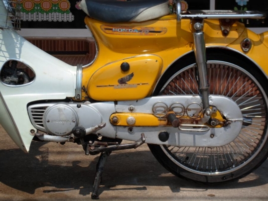 ขาย C70 เครื่องเดิมๆ แน่นๆ No Book สตาร์ททีเดียว สีพอใช้ได้ ราคา 9,900ต่อรองได้