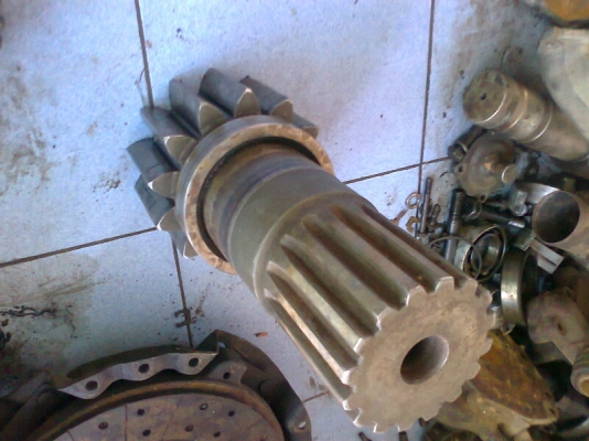 ขายด่วน!..อะไหล่ PINION GEAR พีเนี่ยนเกียร์ ขับเฟืองเอว สภาพยังสวย.