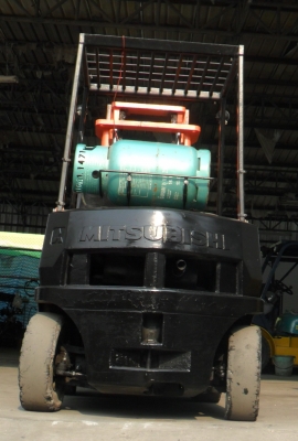 ขายรถยกโฟร์คลิฟท์2ตันราคาถูก155000บาทขายด่วน