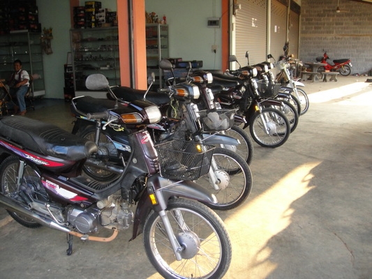 ดรีมคุรุสภา ล็อตใหม่มาแล้วครับ  สภาพเดิมๆๆ สวย พร้อมใช้งาน ( ทะเบียนพร้อมชุดโอน )