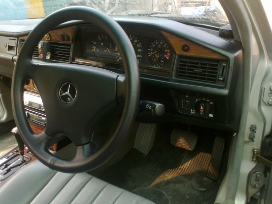 ขายเบนซ์ BENZ 190 E ปี 92 เครื่อง 2.3 เดิมๆ สวยมากเดิมทั้งคัน