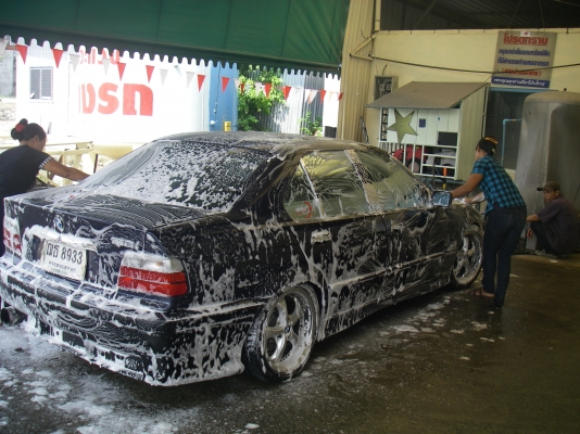ขายด่วน ฺBMW318i ติดแก๊สหัวฉีด ยี้ห้อAC ถังโดนัด(ค่าติดตั้งแก๊สอย่างเดียว38000)