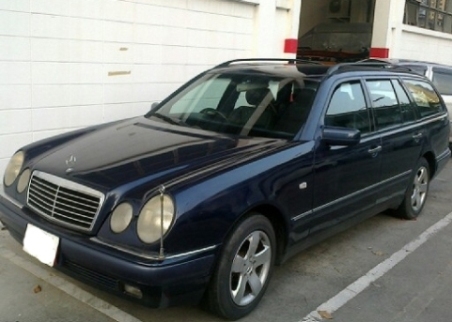 BENZ จ้า BENZ E-240 รถสวย ราคาถูกๆๆ จ้า