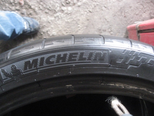 Michelin 305.30.19  กว้างสุด ๆ  1 คู่  4,000 พอครับ