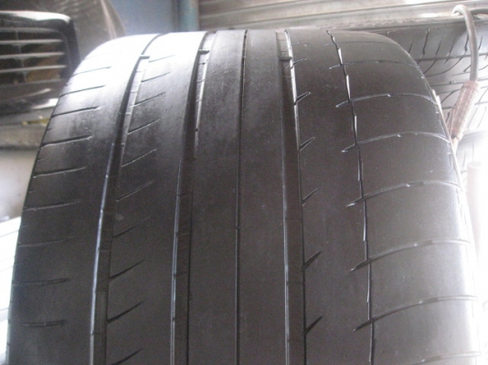 Michelin 305.30.19 กว้างสุด ๆ 1 คู่ 4,000 พอครับ Michelin 305.30.19 กว้างสุด ๆ 1 คู่ 4,000 พอครับ