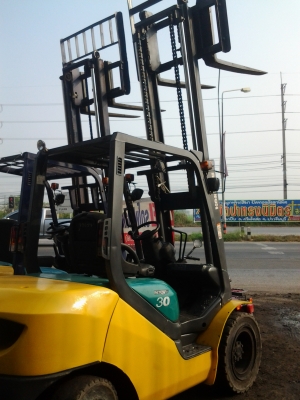 ขายรถยกโคมัตสุ ขนาด 3 ตัน ดีเซล KOMATSU รุ่น 16  เสาสูง 3 เมตร