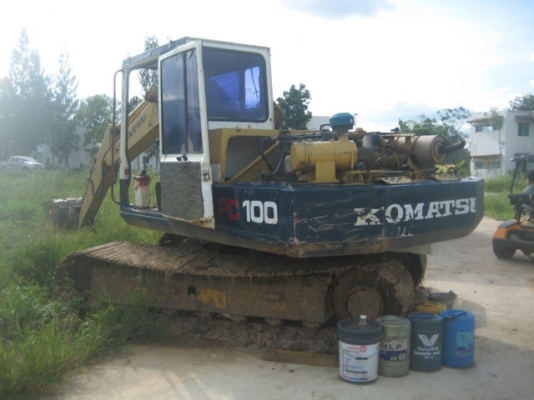 ขายด่วน!!  KOMATSU PC100-3  สภาพสวยพร้อมใช้ค่ะ