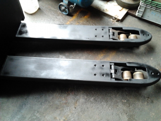 ขายรถยกไฟฟ้ายี่ห้อ BT