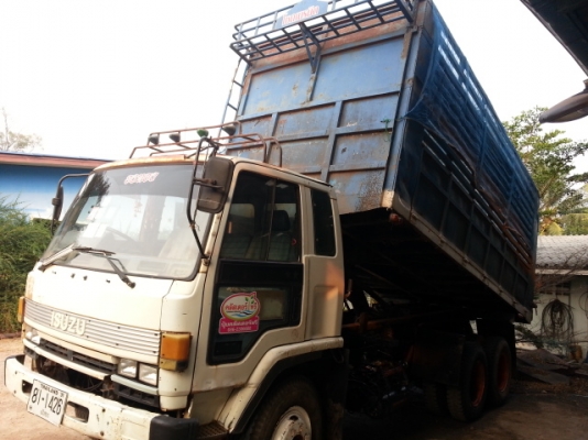 ขายสิบล้อเพลาเดียวดั้ม เป็น เจซีเอ็ม หัว ร๊อกกี้ สภาพพร้อมใช้ครับ