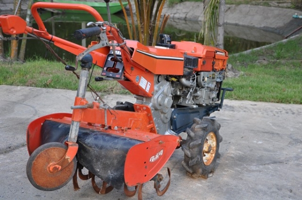 ขายรถไถเดินตาม KUBOTA KU82 เครื่องยนต์ดีเซล รุ่นใหม่คันใหญ่