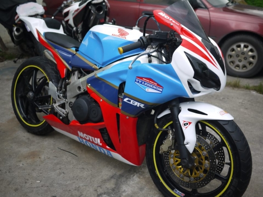 รับสั่งประกอบnc30,cbr400พร้อมทะเบียนเลือกสีเลือกลายได้ราคา95000สนใจติดต่อ0803355484