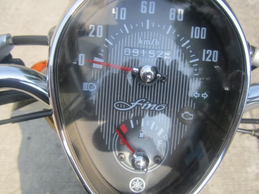 ขายด่วน finoท่ออามปี53สภาพใหม่มาก100\%วิ่ง9000kmชุดโอนครบ