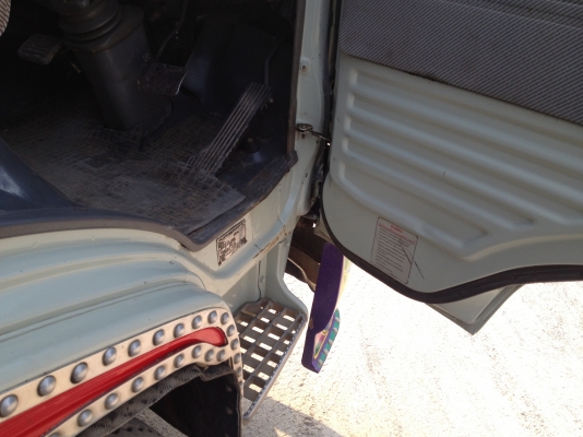 ขายHINO FC2WE เครื่อง120WO4D รถห้างสภาพสวยเดิมบาง กระบะสวยต่ออู่เรืองชัยภายในเดิมๆ