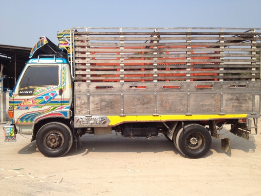 ขายHINO FC2WE เครื่อง120WO4D รถห้างสภาพสวยเดิมบาง กระบะสวยต่ออู่เรืองชัยภายในเดิมๆ