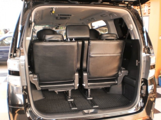 TOYOTA VELLFIRE 2.4 ปี2012รถใหม่เอี่ยม วิ่ง5,xxxKM.