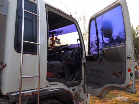 ขายรถ10ล้อ ดั้มพ์ HINO  FM3H เครื่อง 195  แรงม้า 3 เพลา