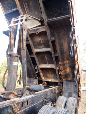 ขายรถ10ล้อ ดั้มพ์ HINO  FM3H เครื่อง 195  แรงม้า 3 เพลา