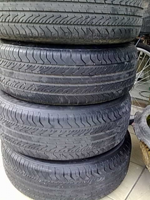 ยาง TOYOTA CAMRY215/60R16 สภาพดี มีสี่เส้น บางกะปิ กรุงเทพ