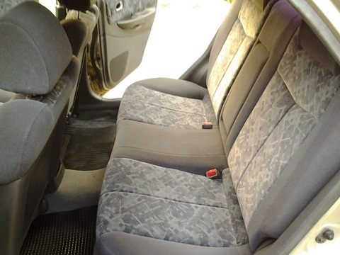 ขายรถบ้านปี2000MAZDA 323 1.6 AUTO ขาย162000 บาท