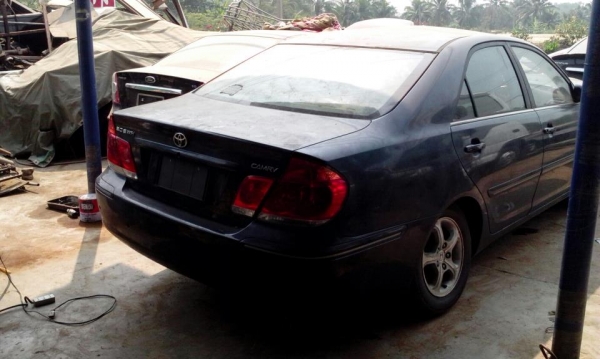 ขาย TOYOTA CAMRY 2.0 E