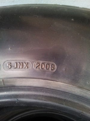 ขายยาง MICHELIN 265/70R16 ปี08