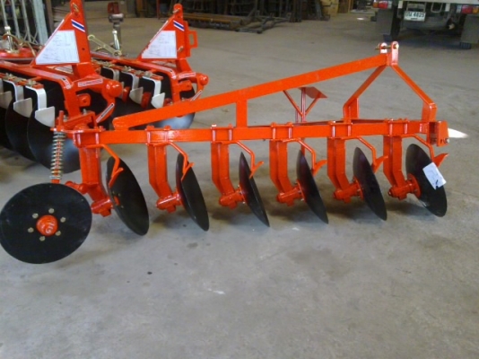 ผานไถ 6 ใบ หน้า18 นิ้ว  พร้อมสกี + แซะผาน ทนทาน ไถดี ติดต่อ 081-7807317