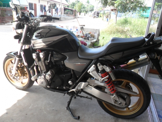 cb1300 เดิมๆสวยๆ สรรพสามิต 148000 cb1300 เดิมๆสวยๆ สรรพสามิต 148000