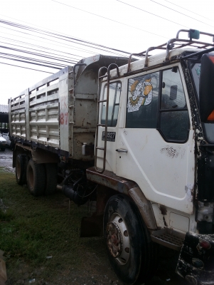 ขายด่วนไอ้หลงสองเพลาดั้มซีเรี่ยนFN527M-A24***สภาพพร้้อมใช้โทร0871274415