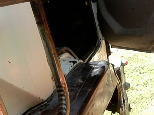 ขายด่วนไอ้หลงสองเพลาดั้มซีเรี่ยนFN527M-A24***สภาพพร้้อมใช้โทร0871274415