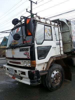 ขายด่วนไอ้หลงสองเพลาดั้มซีเรี่ยนFN527M-A24***สภาพพร้้อมใช้โทร0871274415