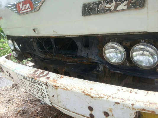 10ล้อเพลาเดียวKT925-11721 มีสะพานขึ้น รถสภาพเดิมๆ เครื่องEH700 เครื่องดี เดิม 168 แรง เล่มพร้อม