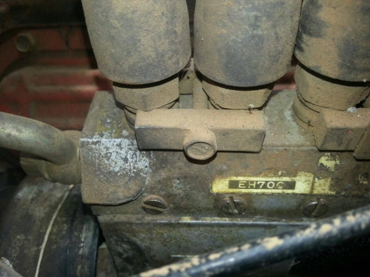 10ล้อเพลาเดียวKT925-11721 มีสะพานขึ้น รถสภาพเดิมๆ เครื่องEH700 เครื่องดี เดิม 168 แรง เล่มพร้อม