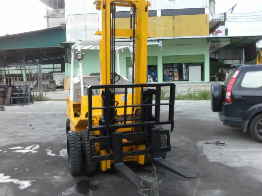 TCM FD 30Z7 ขนาด3ตัน เสาสูง4เมตรฮิ้งฟอร์ค เครื่องดีเซลC240 เกียร์ธรรมดา ยางตัน6เส้น รถญี่ปุ่นแท้ รับประกันเครื่องเกียร์6เดือน ราคาต่อรองได้
