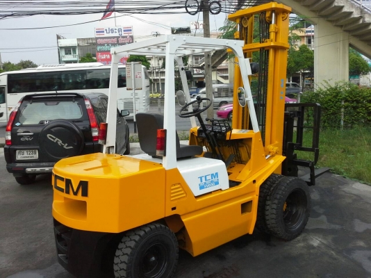 TCM FD 30Z7 ขนาด3ตัน เสาสูง4เมตรฮิ้งฟอร์ค เครื่องดีเซลC240 เกียร์ธรรมดา ยางตัน6เส้น รถญี่ปุ่นแท้ รับประกันเครื่องเกียร์6เดือน ราคาต่อรองได้