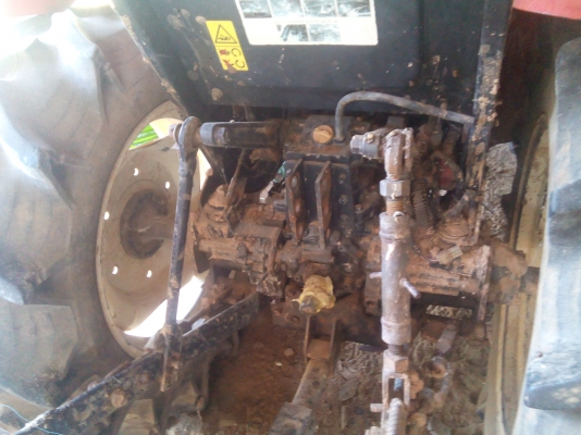 197000 ขายด่วนครับ ยันม่าร์ 35 แรงอุปกรณ์3อย่าง ดันหน้า+ผานพรวน+คราด พร้อมใช้ครับ