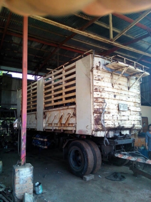 ขายลูกพ่วงคอกเกษตรไม่ดั้ม 2 คาน สามมิตรแท้ปี 49 เอกสารพร้อมโอน ราคาต่อรองได้ครับ