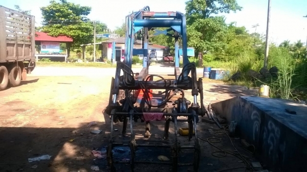 ขายคีบขาคู่ของกลกิจ สภาพใช้งานได้ปกติ ราคาต่อรองได้ครับ