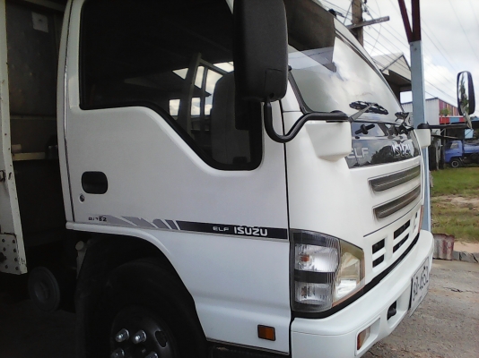 หกล้อ อีซูซุ NQR150แรง ยาว5.5เมตร สภาพดีสวยเดิมๆจากห้าง ทะเบียนพร้อมโอน