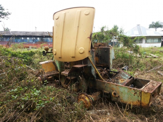 ขายรถตัก910เครื่องy2คัน