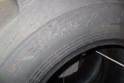 ยางรถตัก (ยางใหม่simex) 16.9 ขอบ 24 มาจาก มาเลย์..มาเลย์