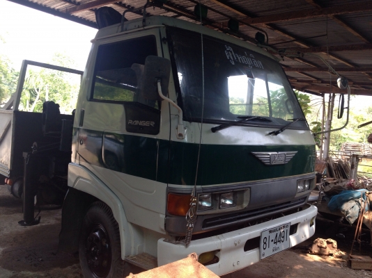 รถบรรทุก HINO