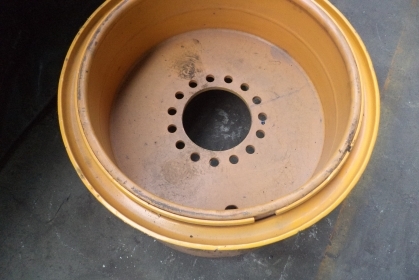 กะทะล้อรถตักทุกรุ่น+ ยางรถตักทุกขนาดมีจำหน่ายครับ กะทะล้อรถตักทุกรุ่น+ ยางรถตักทุกขนาดมีจำหน่ายครับ