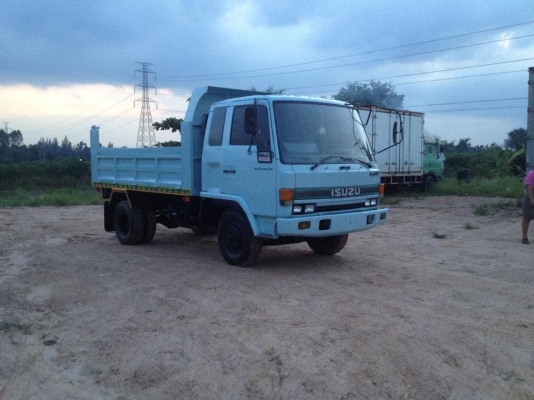 6ล้อดั๊ม อีซุซุ ร็อคกี้ สภาพสวย เครื่อง 6 BD 165แรงม้า ทะเบียนครบ พวงมาลัยพาวเวอร์ เบรคทิฟฟี่